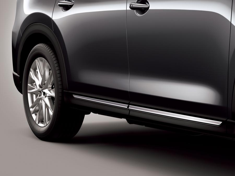 Детали экстерьера Mazda CX-8 2017 года  (фото 12 из 40)